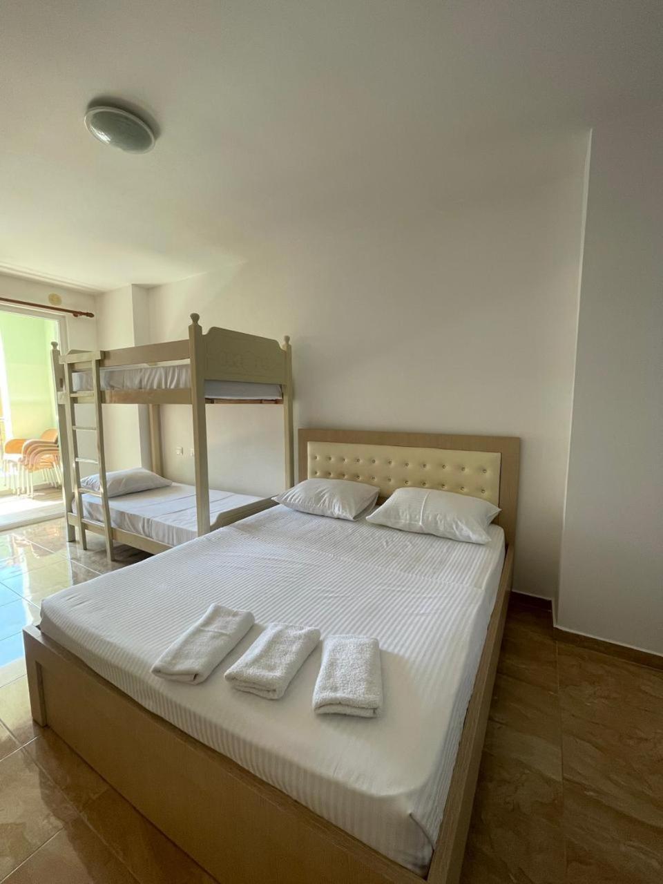 Low Cost Banesa Kosovare Shengjin Ngoại thất bức ảnh